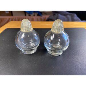 Vtg LRIce Glass Salt & Pepper Shakers W/Ribbed Tops Clear Design 2 Inches Tall